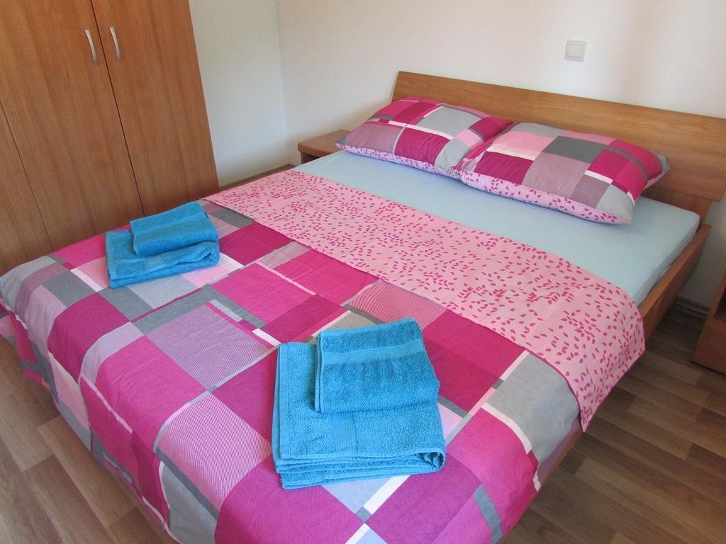 Dubravka Apartmani Mokošica Rum bild