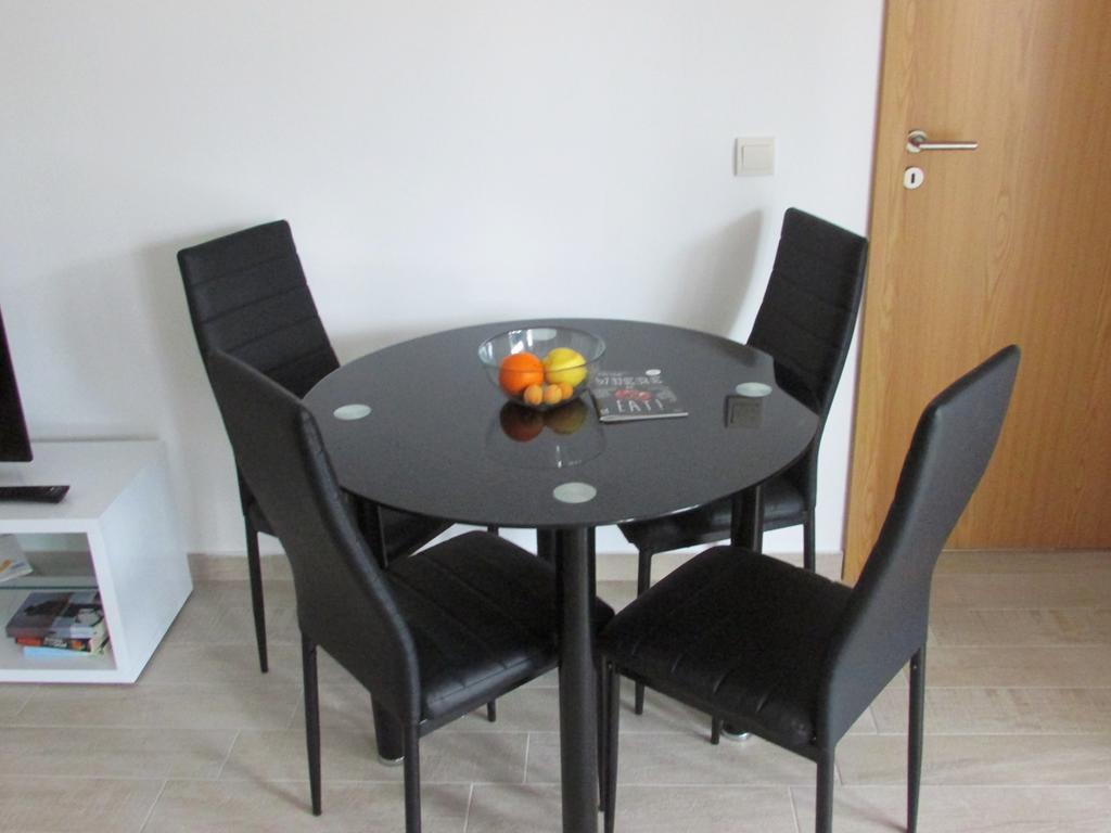 Dubravka Apartmani Mokošica Rum bild